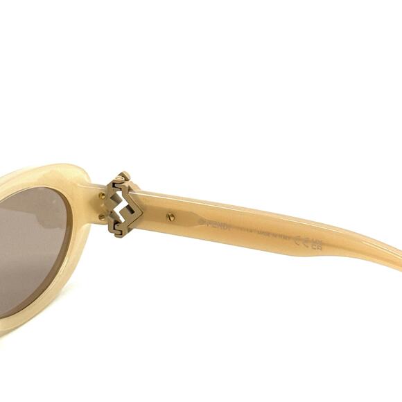 New, FENDI Sunglasses FE40140U 57E  Authentic - Picture 10 of 13